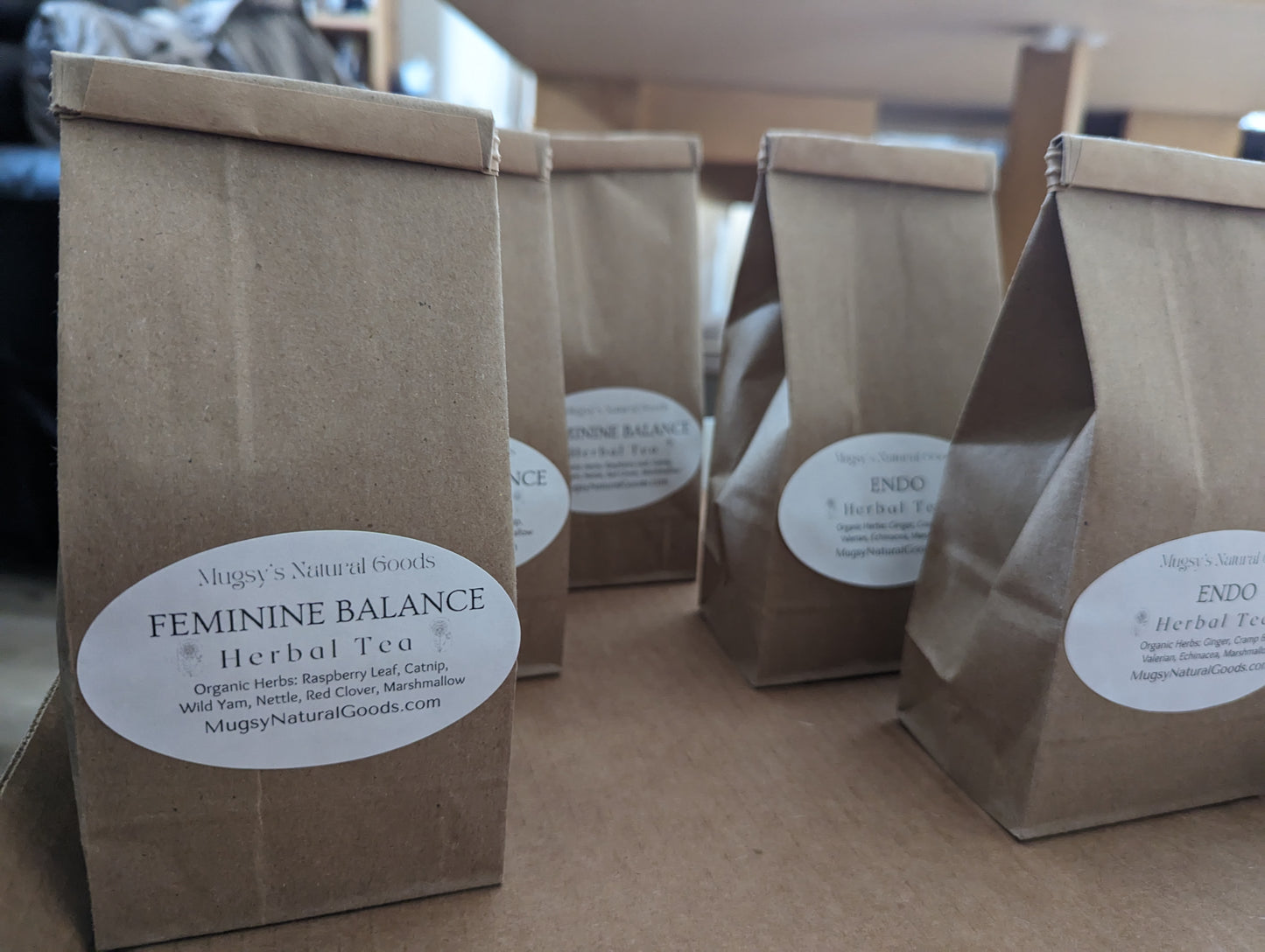 FEMININE BALANCE Organic Herbal Tea for gentle support all month long