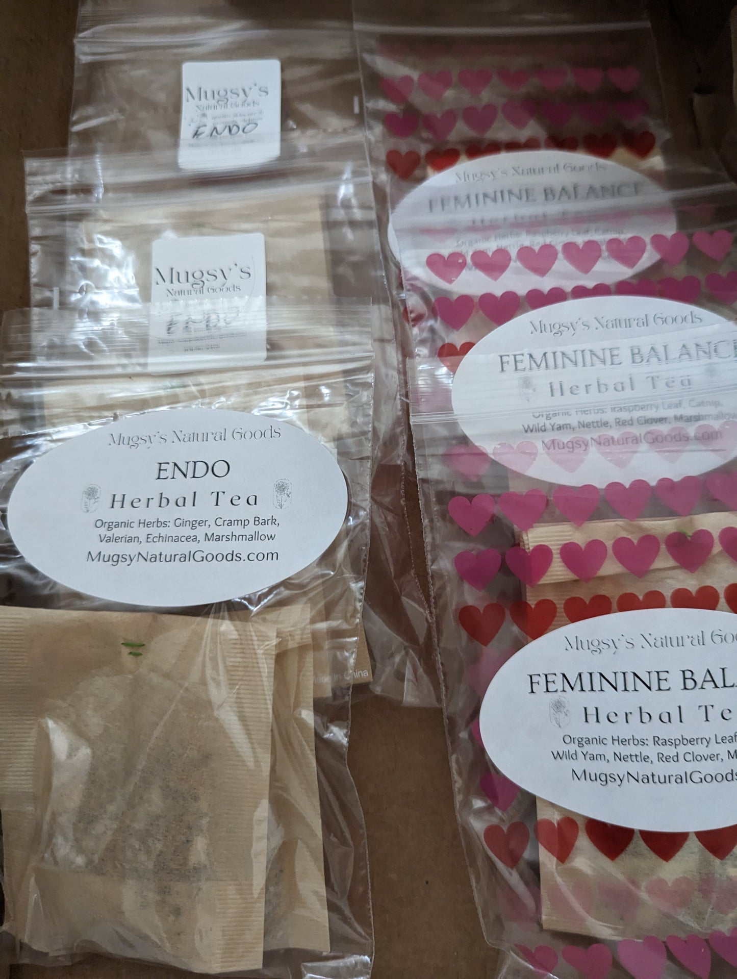 FEMININE BALANCE Organic Herbal Tea for gentle support all month long